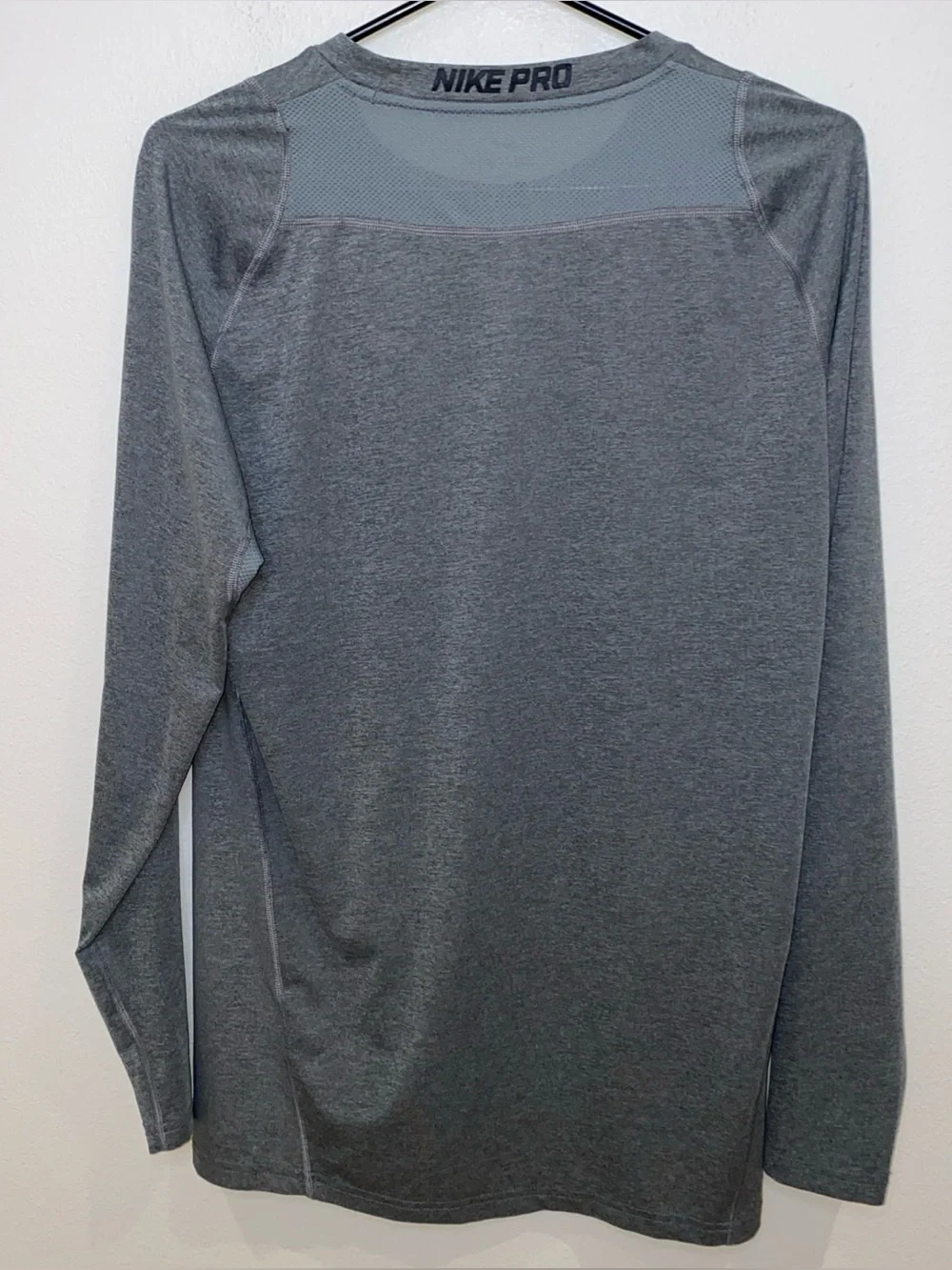 Nike Pro Dri-FIT Slim Long Sleeve Fitness Top Men’s M Gray Stretchy Gym Work Out